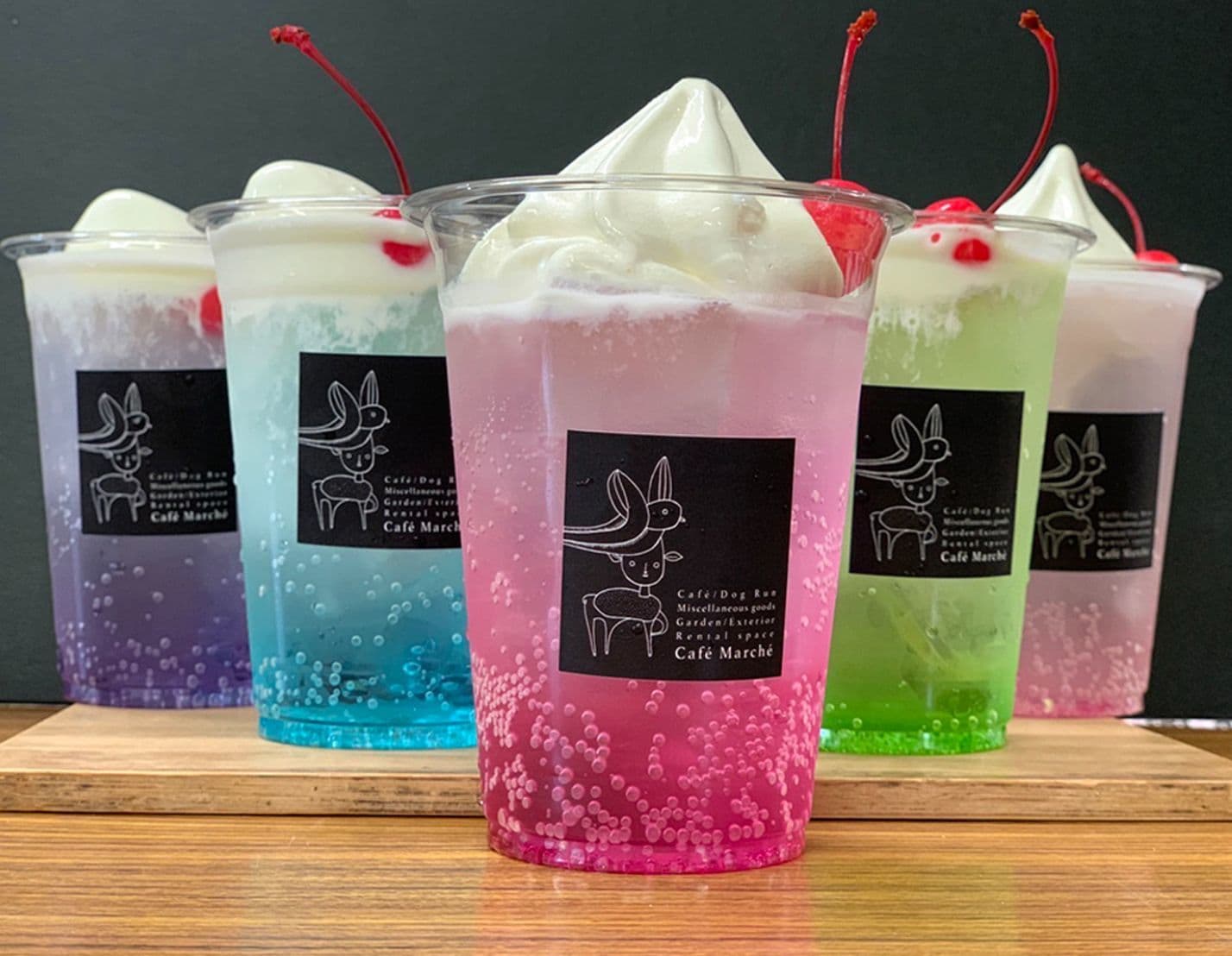 カフラフルクリームソーダ